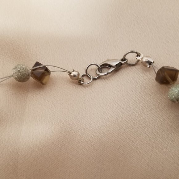 Earth-tone Beaded Necklace & Pierced Earring Set - Picture 3 of 3